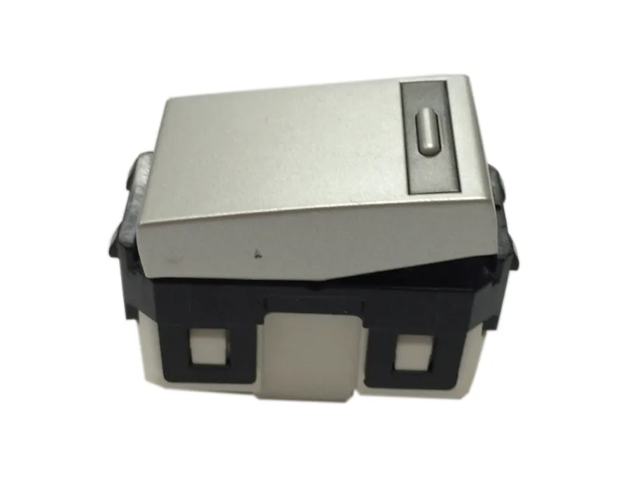 Công tắc 2 chiều dòng Refina Panasonic WEG55327MW