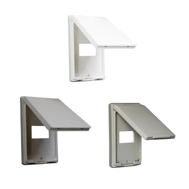 Mặt 1 thiết bị có nắp che mưa Panasonic WEG7901